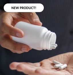 person closing a plastic container of sliced peppers