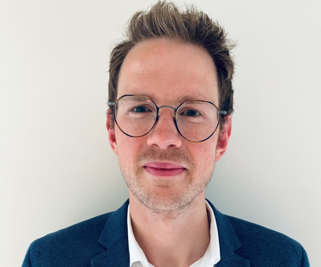 headshot of Jasper Holsbeek